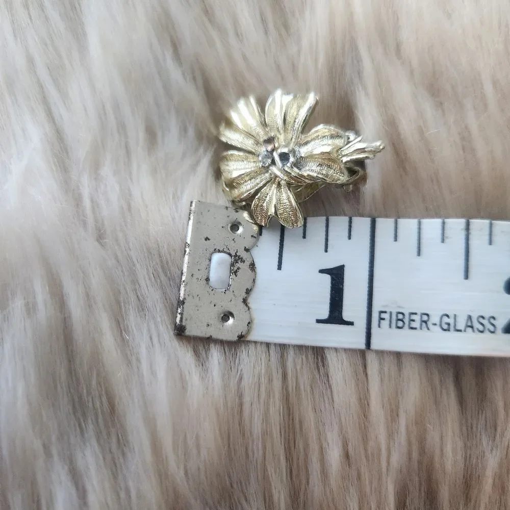 Vintage Gold Tropical Clip-on Earrings with Rhinestones‎
